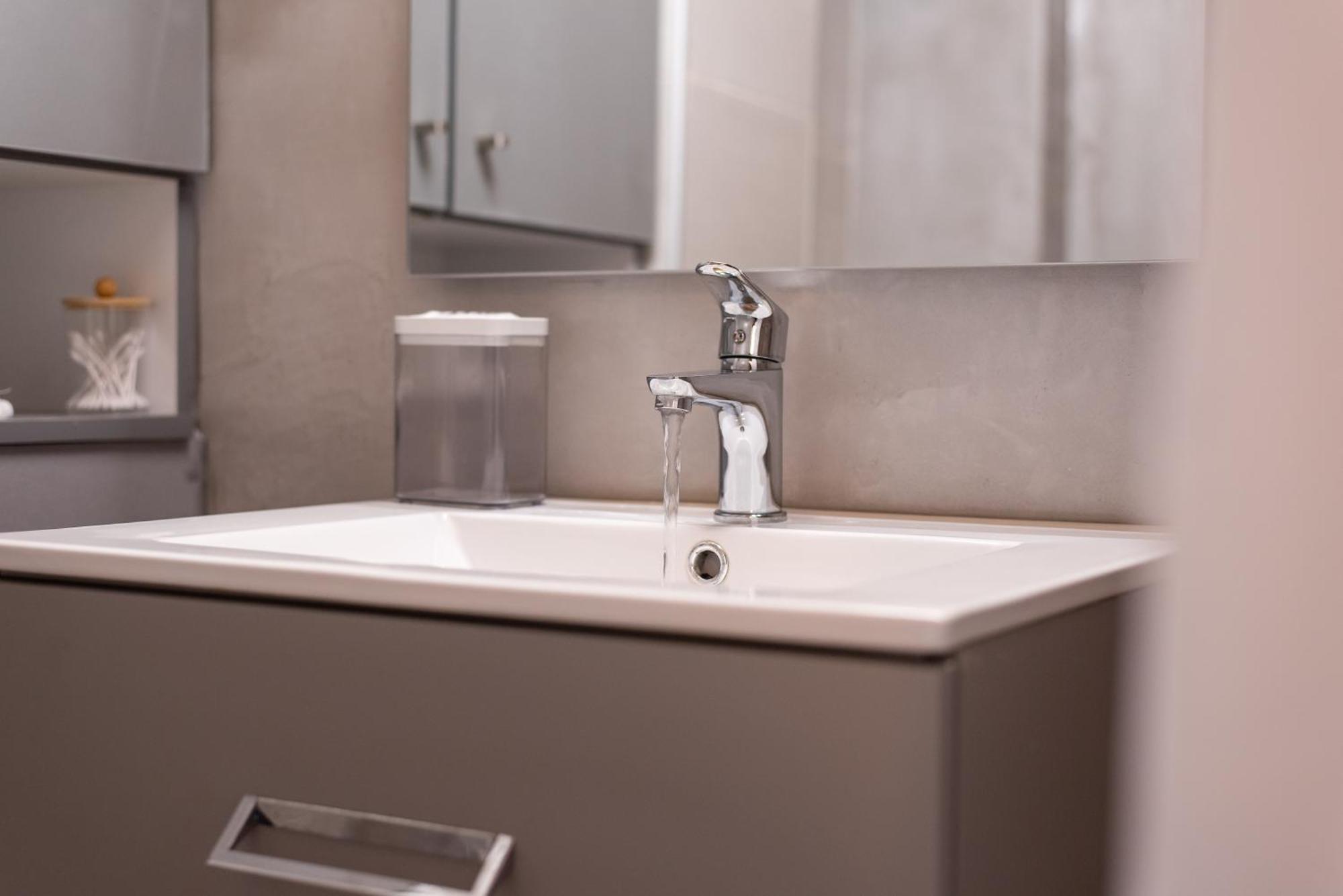 Serenity - Brand New Apt Near Athens Int Arpt Spáta 外观 照片